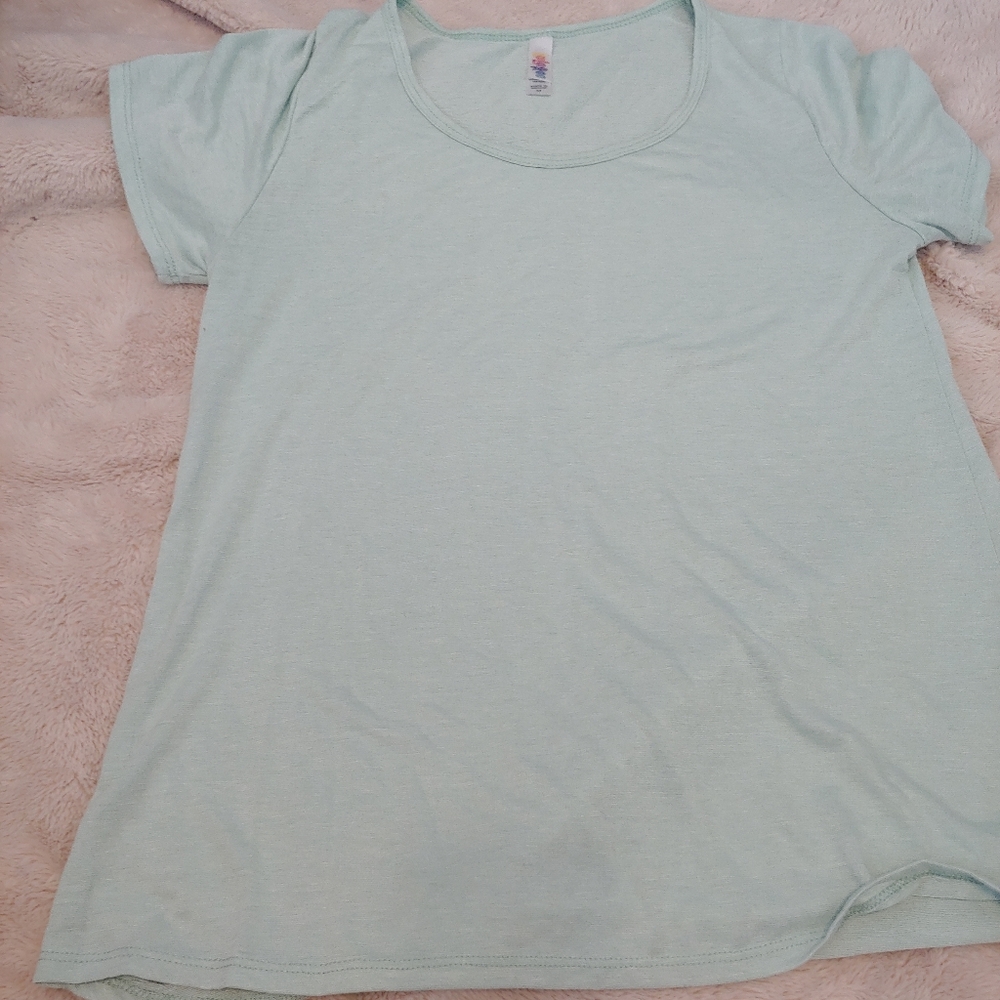 Lularoe Tshirt